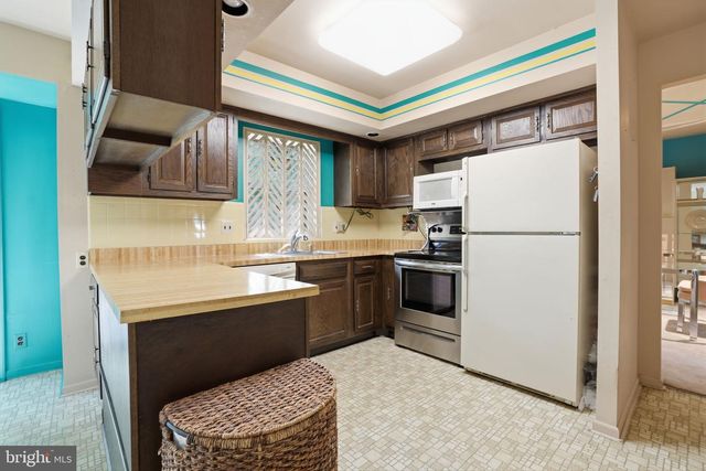 718 BRIDGEVIEW RD, Feasterville Trevose, PA 19053
