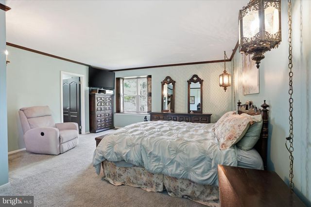 718 BRIDGEVIEW RD, Feasterville Trevose, PA 19053