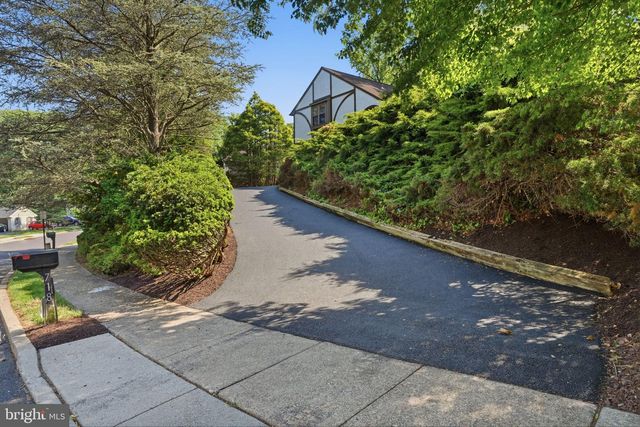 718 BRIDGEVIEW RD, Feasterville Trevose, PA 19053