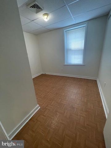 400-404 E MAIN ST, Norristown, PA 19401