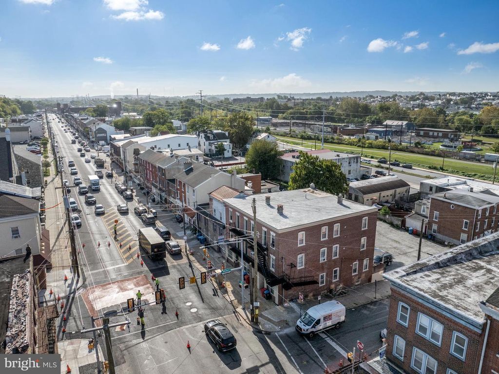 400-404 E MAIN ST, Norristown, PA 19401