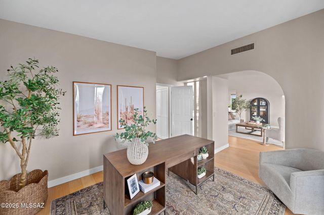 5819 N Bright Star Drive, Tucson, AZ 85718