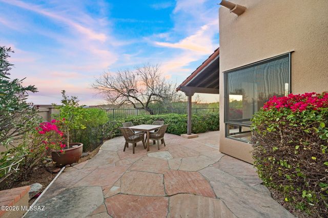 5819 N Bright Star Drive, Tucson, AZ 85718