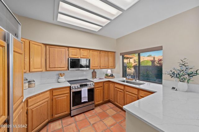 5819 N Bright Star Drive, Tucson, AZ 85718