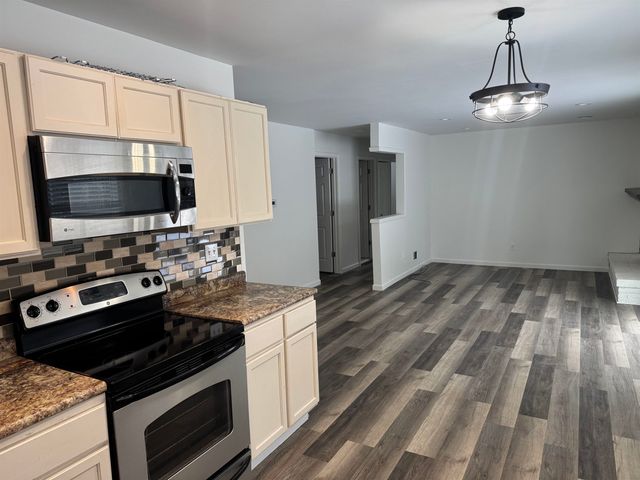 5270 Mill Wheel Drive, Grand Blanc, MI 48439