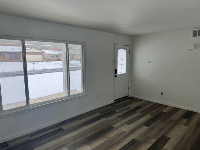 5270 Mill Wheel Drive, Grand Blanc, MI 48439