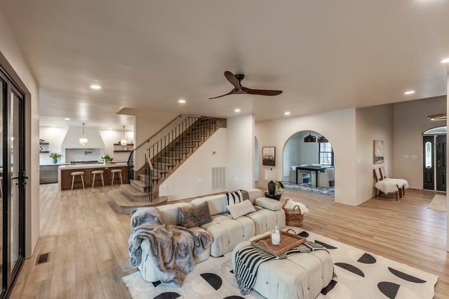 1205 Sequoya Trl, Columbia, TN 38401