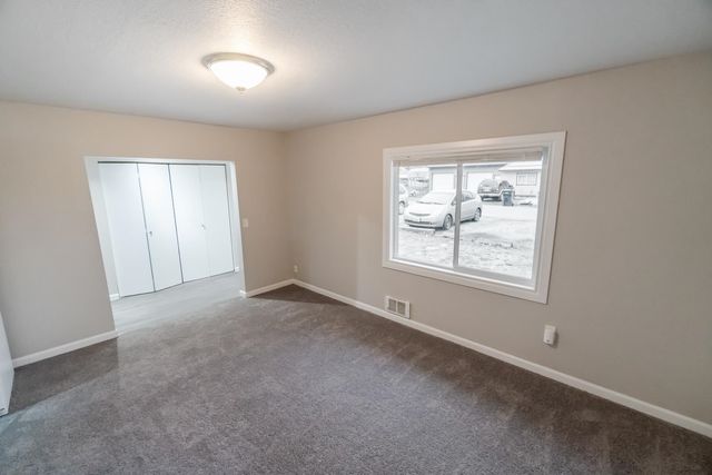 205 S Elizabeth Rd, Spokane Valley, WA 99212