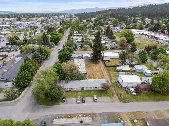205 S Elizabeth Rd, Spokane Valley, WA 99212
