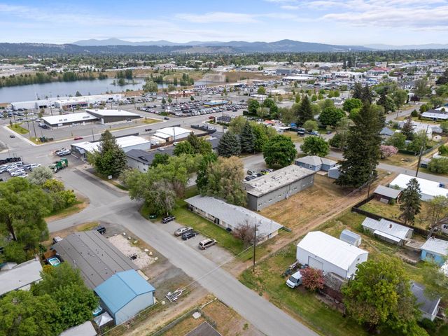 205 S Elizabeth Rd, Spokane Valley, WA 99212