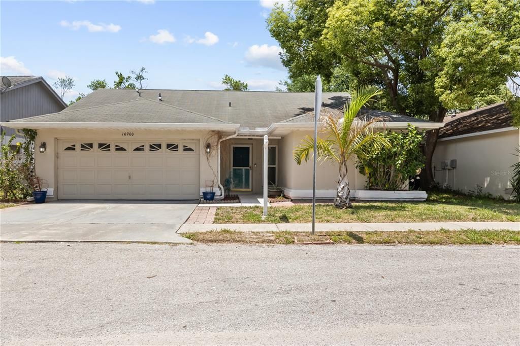 10900 LIVINGSTON DRIVE, New Port Richey, FL 34654