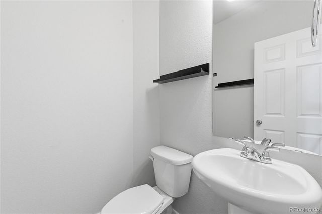 9384 Crosshaven View, Colorado Springs, CO 80927