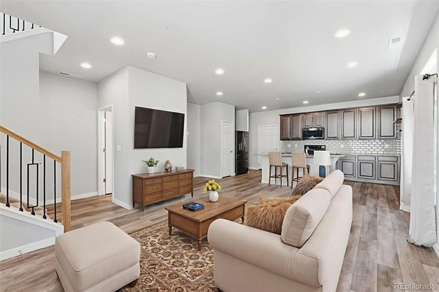 9384 Crosshaven View, Colorado Springs, CO 80927