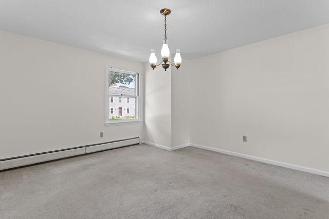 10 Colonial Circle, Hampton, NH 03842