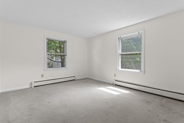 10 Colonial Circle, Hampton, NH 03842