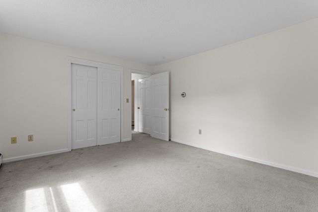 10 Colonial Circle, Hampton, NH 03842