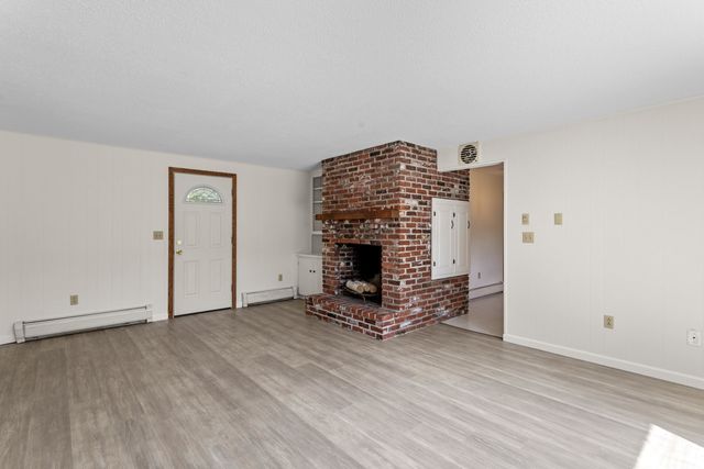 10 Colonial Circle, Hampton, NH 03842