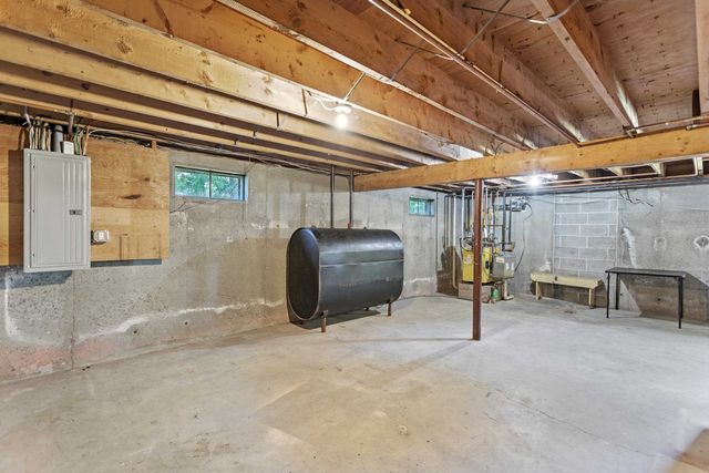 10 Colonial Circle, Hampton, NH 03842