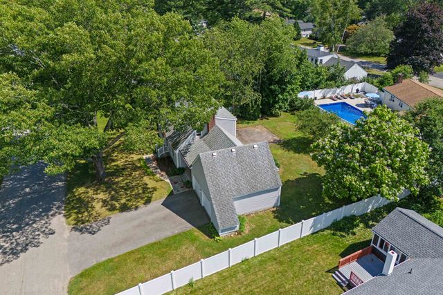 10 Colonial Circle, Hampton, NH 03842