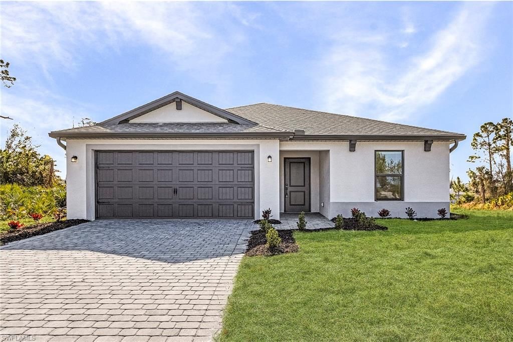 722 Kari CIR, LEHIGH ACRES, FL 33974 — exterior