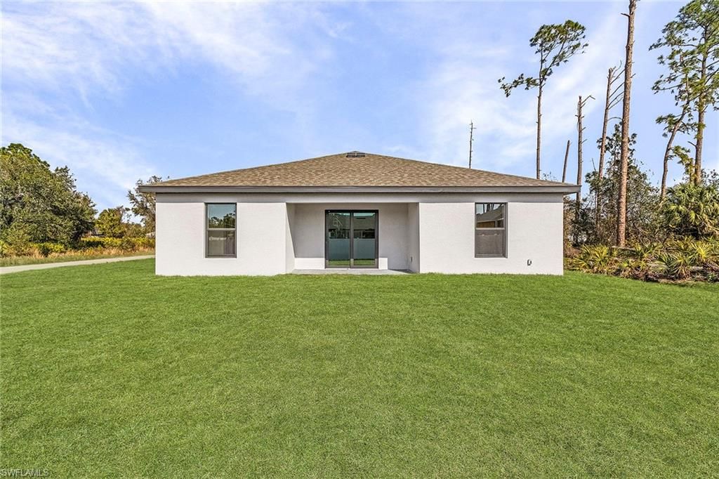 722 Kari CIR, LEHIGH ACRES, FL 33974 — photo 3