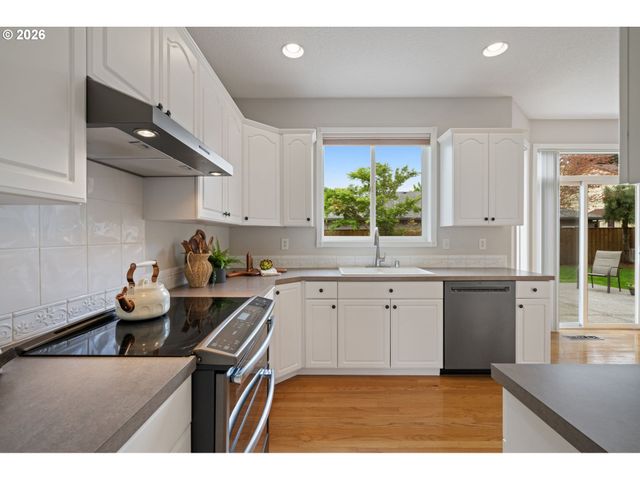 17700 Ne 28TH St, Vancouver, WA 98682
