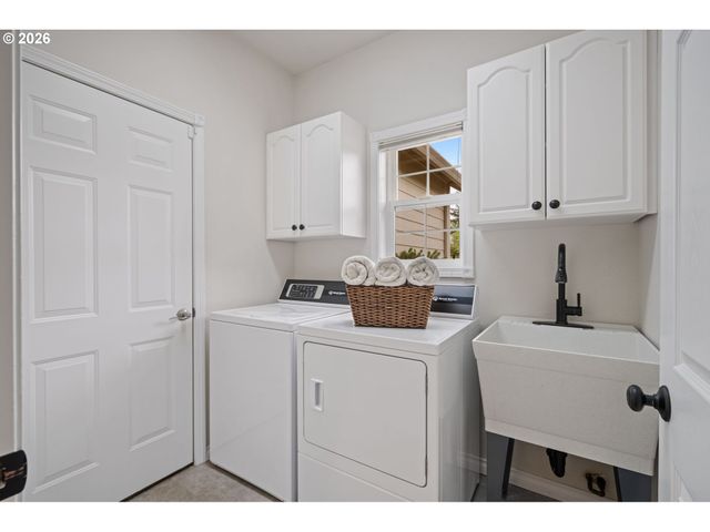 17700 Ne 28TH St, Vancouver, WA 98682
