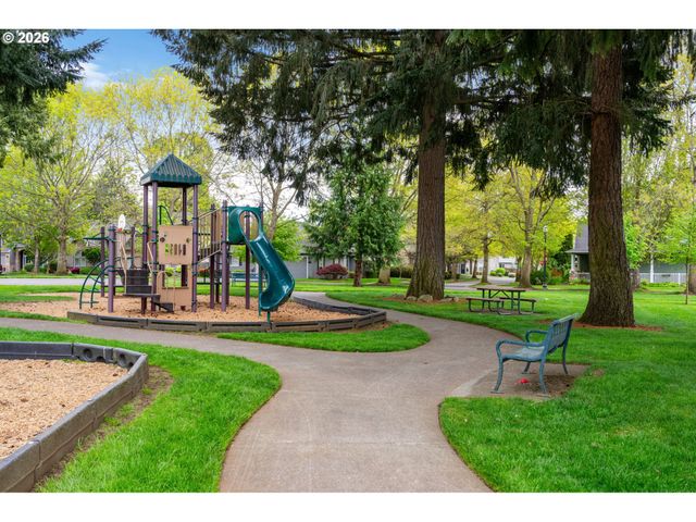 17700 Ne 28TH St, Vancouver, WA 98682