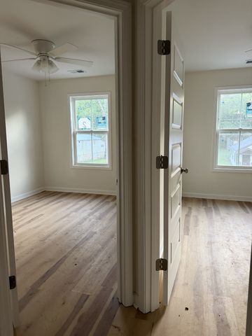 811 Gracey Ave, Clarksville, TN 37040