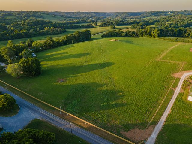 0 Santa Fe Pike, Columbia, TN 38401
