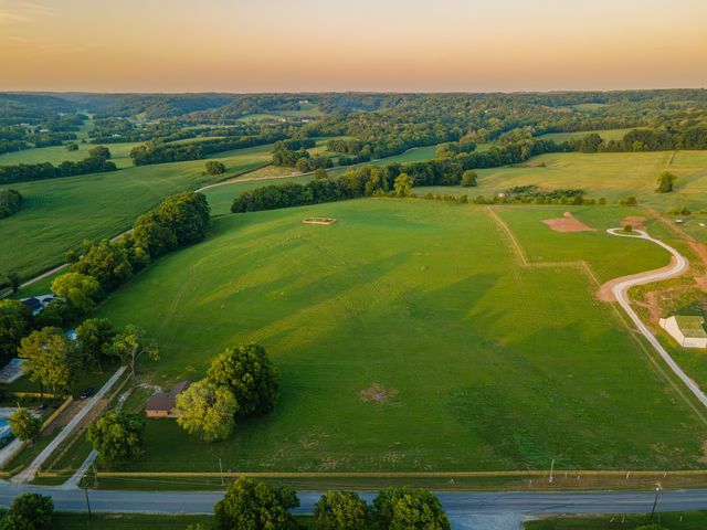 0 Santa Fe Pike, Columbia, TN 38401