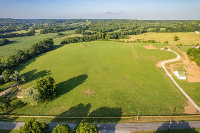 0 Santa Fe Pike, Columbia, TN 38401