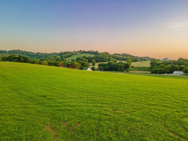 0 Santa Fe Pike, Columbia, TN 38401
