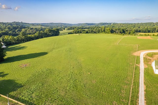 0 Santa Fe Pike, Columbia, TN 38401