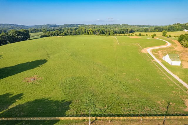 0 Santa Fe Pike, Columbia, TN 38401