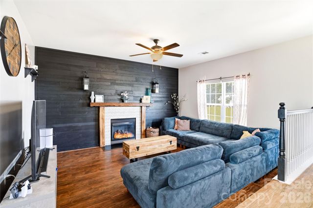 186 Scanlon Road, Mooresville, NC 28115