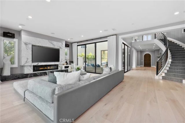 51 Thrush, Irvine, CA 92618