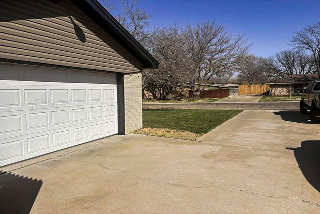 13 GREENWOOD Lane, Canyon, TX 79015