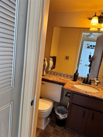 20102 Great Oak Circle S 174, Clinton Township, MI 48036