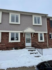 20102 Great Oak Circle S 174, Clinton Township, MI 48036