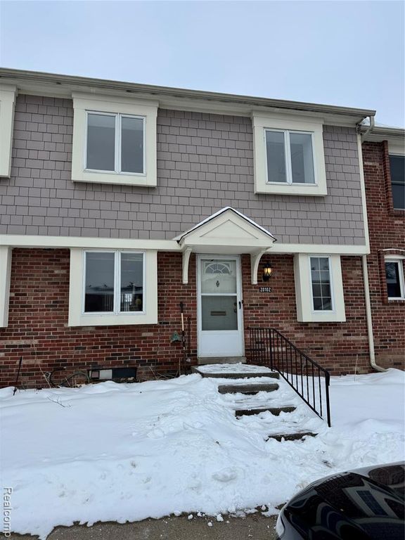 20102 Great Oak Circle S 174, Clinton Township, MI 48036