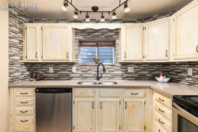 12 N 17th Street, Colorado Springs, CO 80904