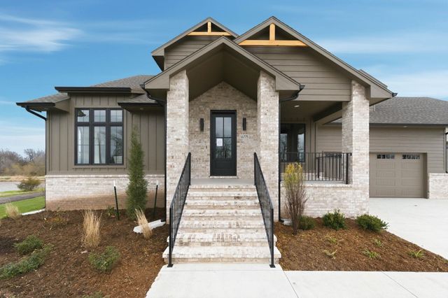 16775 W Hickory Ct, Goddard, KS 67052