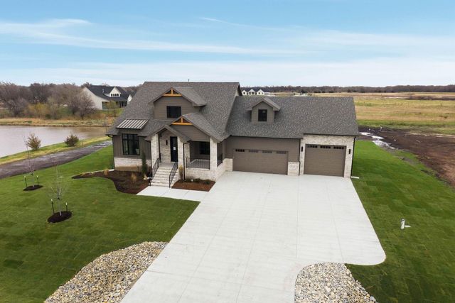 16775 W Hickory Ct, Goddard, KS 67052