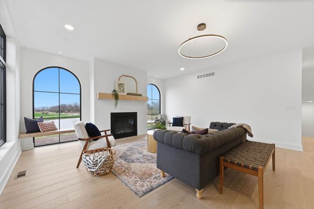 16775 W Hickory Ct, Goddard, KS 67052