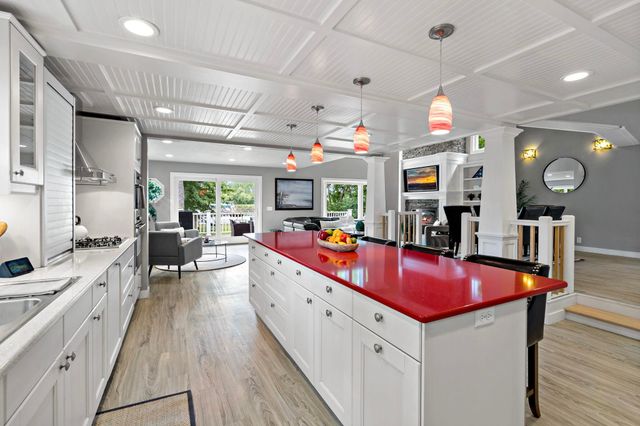 2308 Driftwood Lane, Mound, MN 55364
