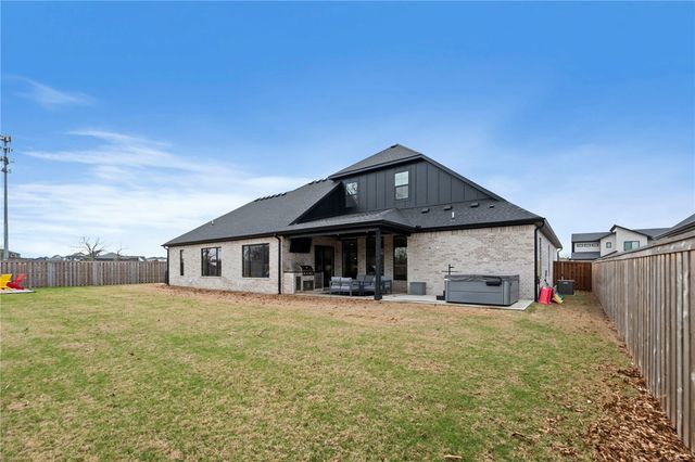 3808 SW Centric Avenue, Bentonville, AR 72713