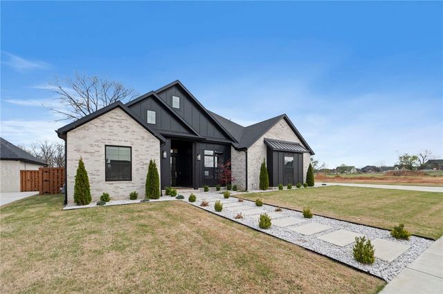 3808 SW Centric Avenue, Bentonville, AR 72713