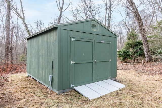 982 Wordens Pond Road, South Kingstown, RI 02879