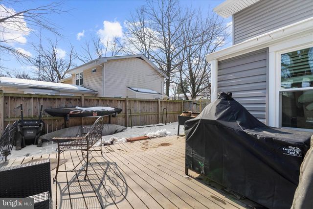 8085 CASTLE ROCK CT, Pasadena, MD 21122